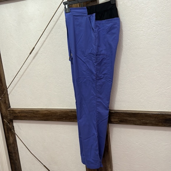 Grey’s anatomy Active scrub set in Blue - Picture 7 of 10